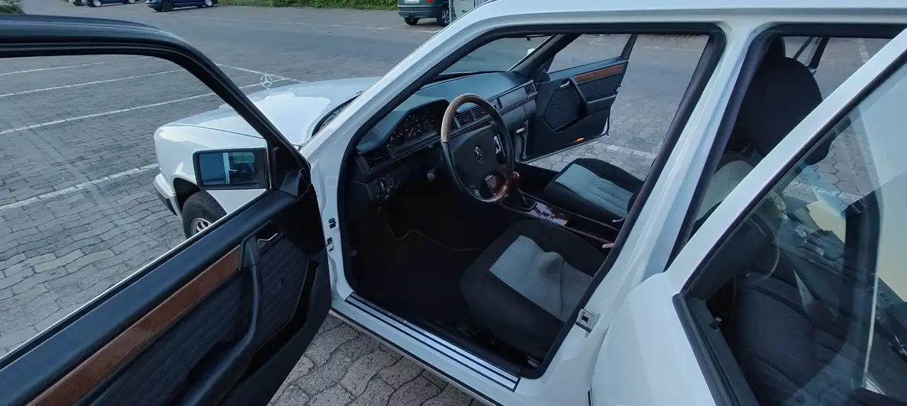 Mercedes-Benz E 200 E-Klasse D, foto 5