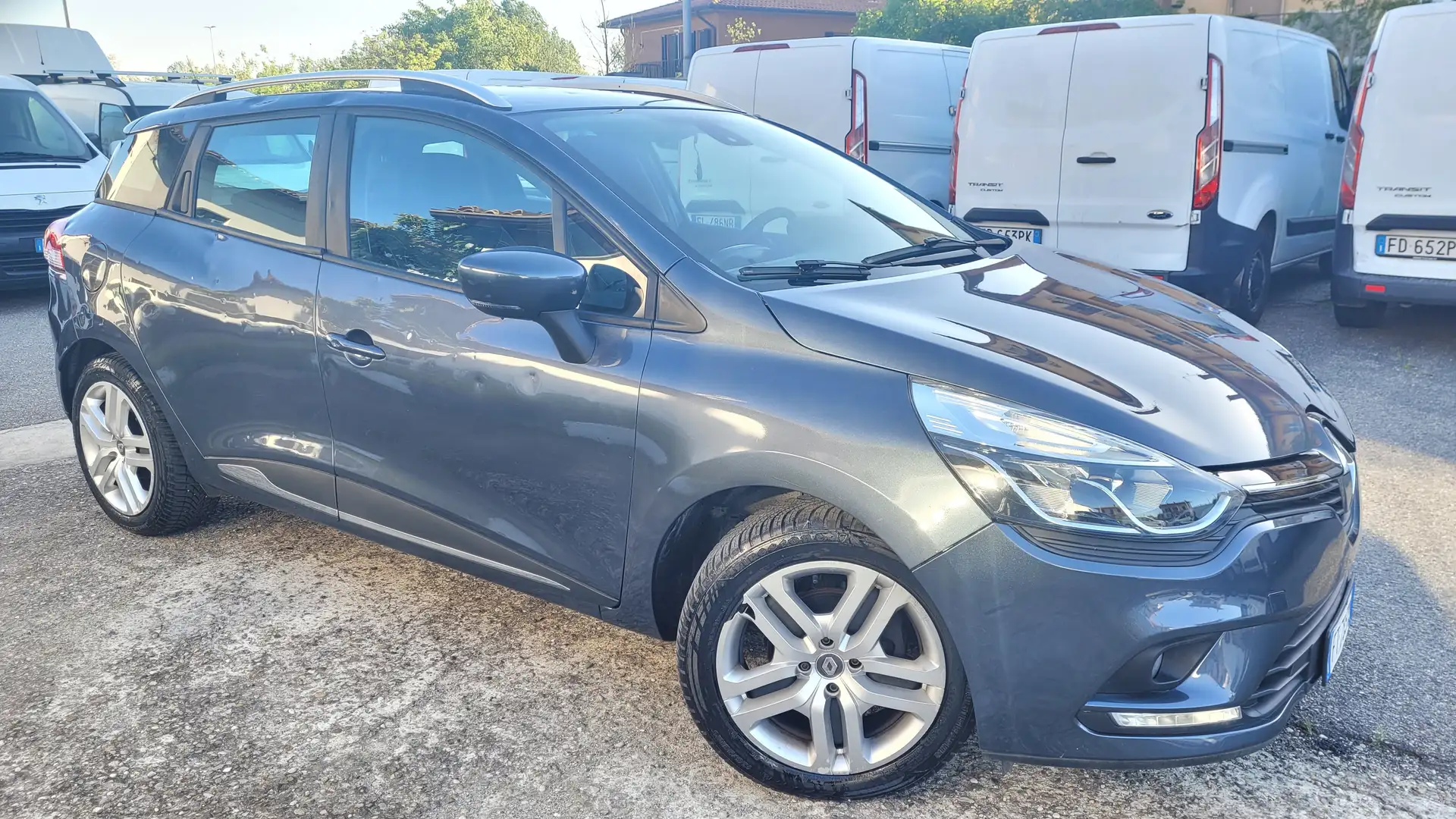 Renault Clio Clio Sporter 1.5 dci energy Life 90cv Gris - 1