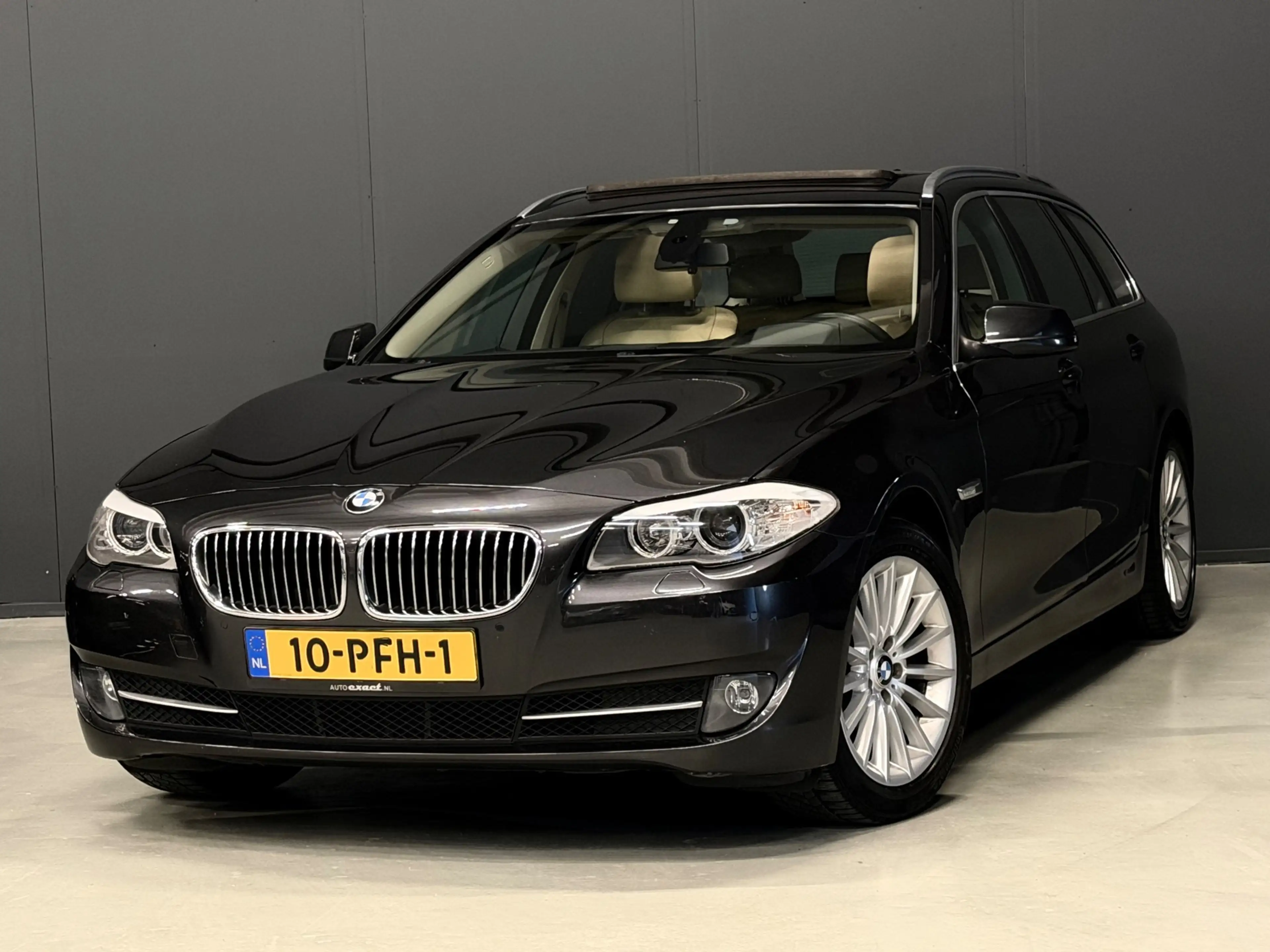 BMW 523 5-serie Touring 523i Executive AUTOMAAT PANODAK|HE