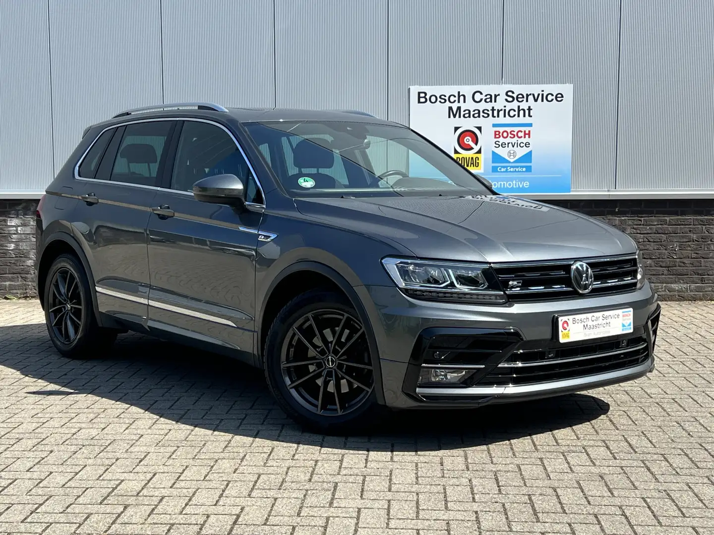 Volkswagen Tiguan 1.5 TSI ACT Highline | R-line | PANO | Virtual | A Gris - 2