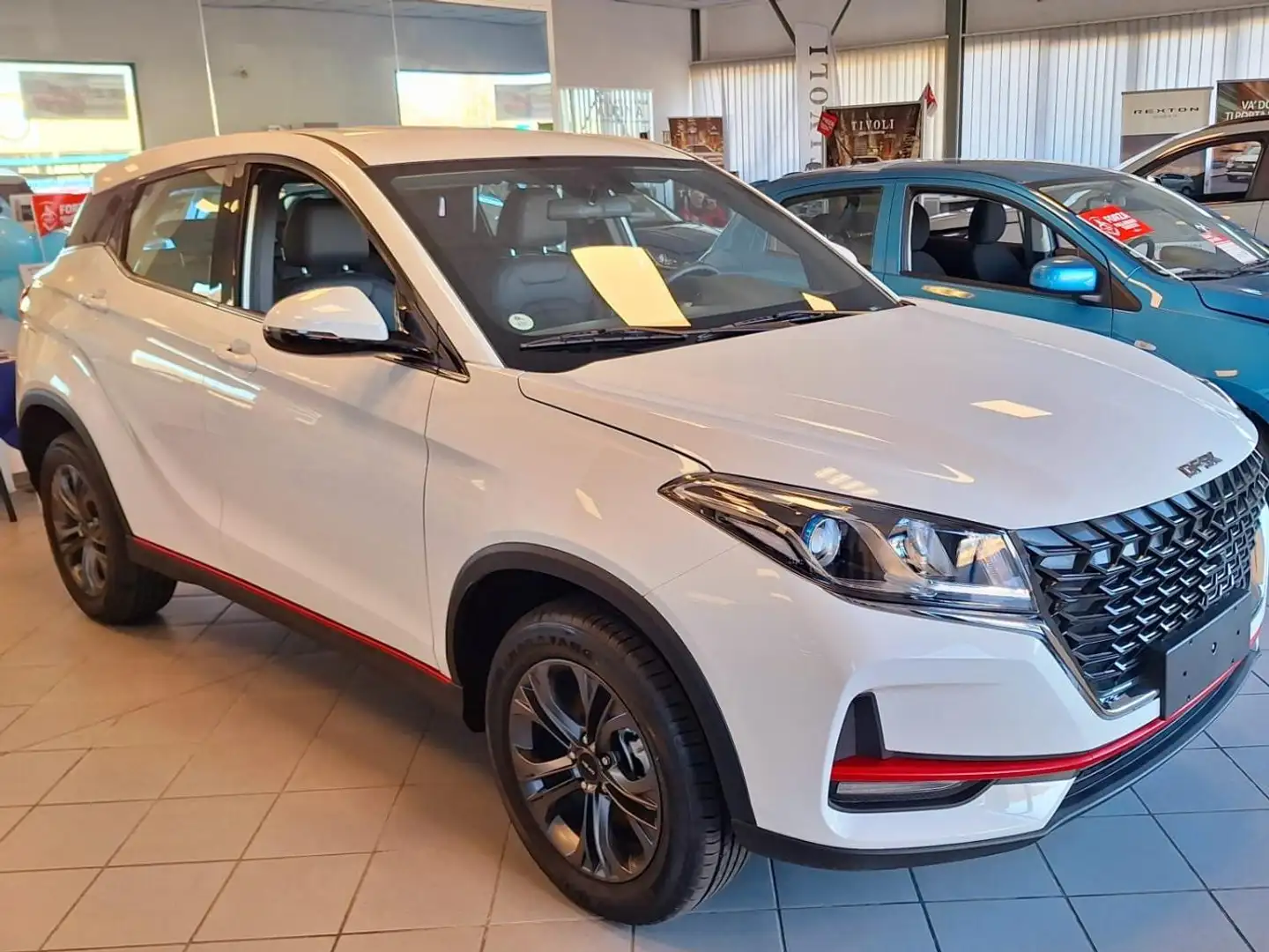 DFSK Fengon 500 Glory 500 Standard Bianco - 1