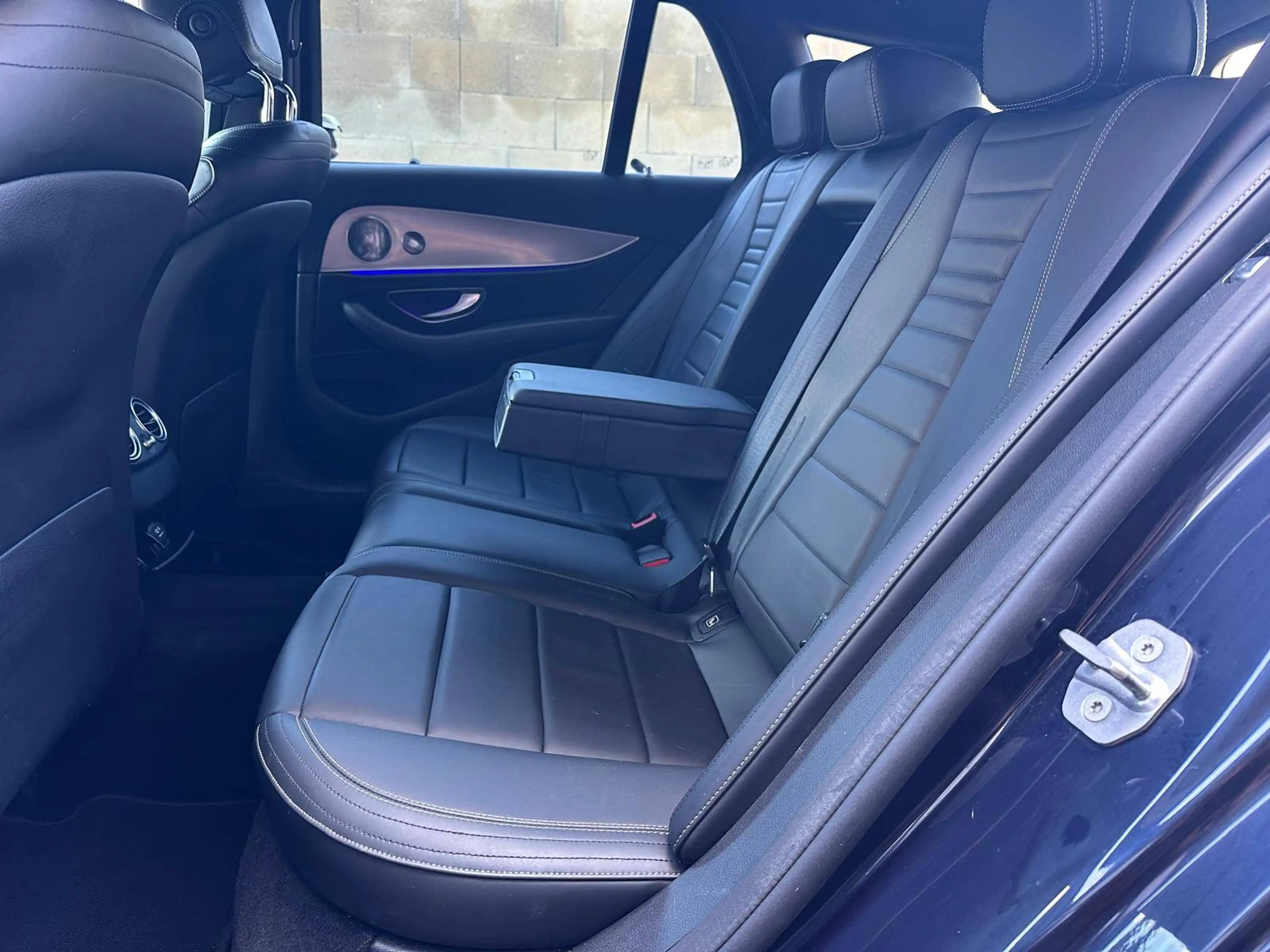 Mercedes-Benz E 350 E 350 d V6 Aut. AMG Line **Finanzierung** — photo 10