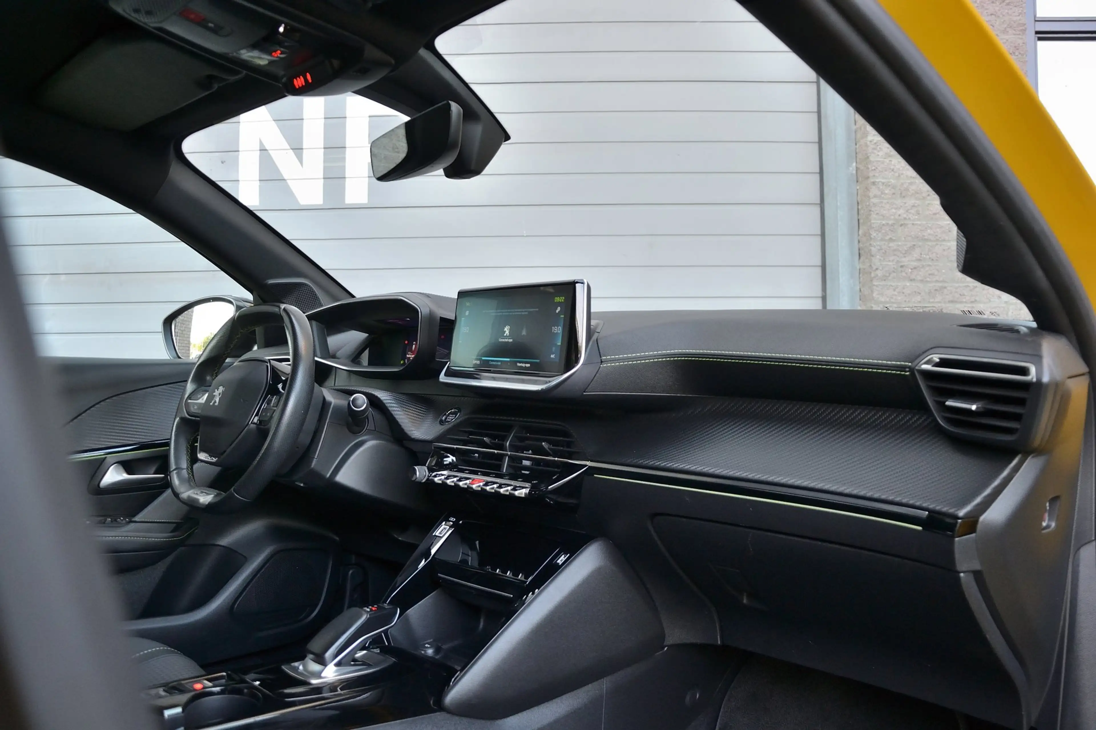 Peugeot e-208 GT 50kWh | Stoelverwarming | Achteruitrijcamera | — photo 16