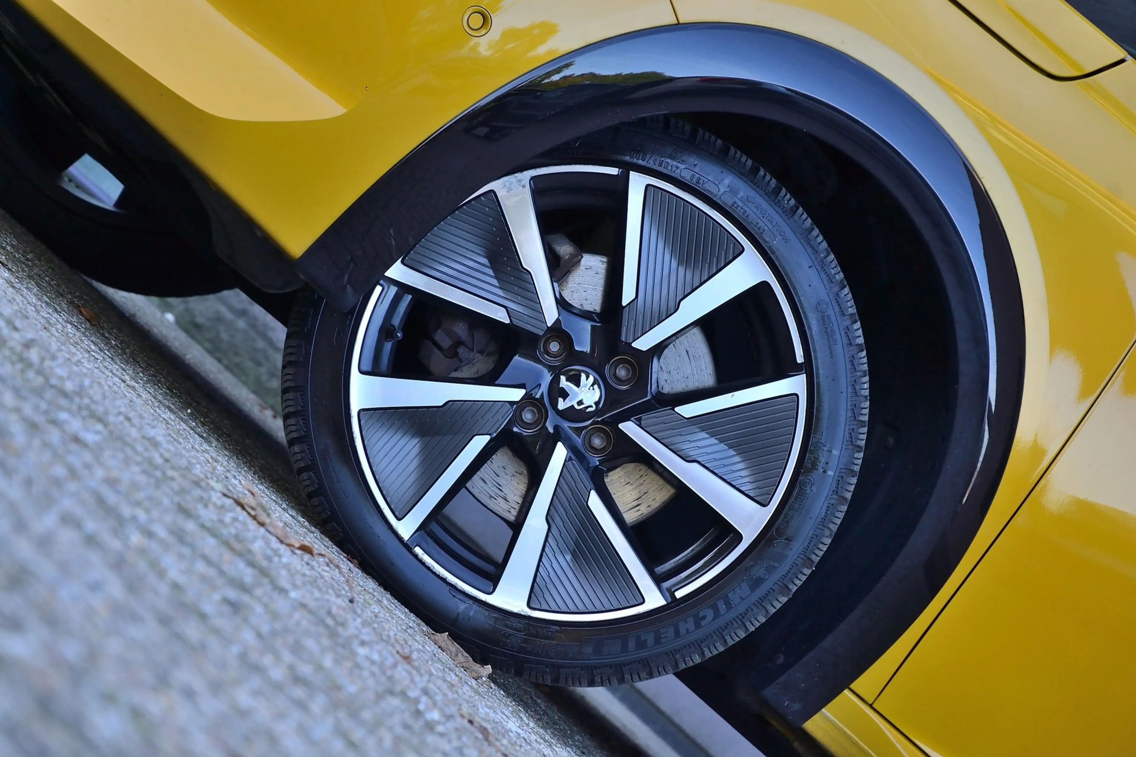 Peugeot e-208 GT 50kWh | Stoelverwarming | Achteruitrijcamera | — photo 11