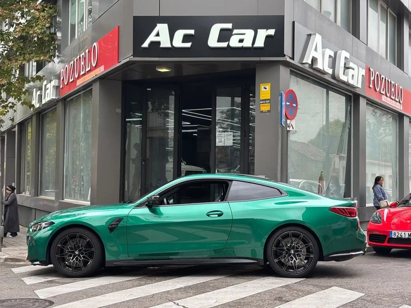 BMW M4 Coupé Competition Verde - 2
