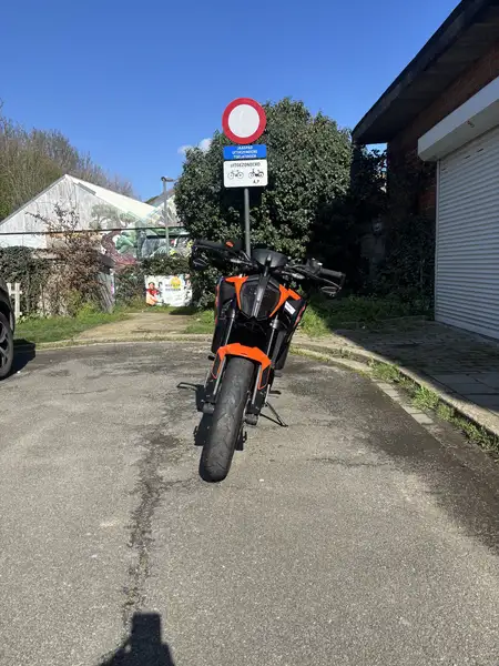 KTM 890 Duke - foto 3