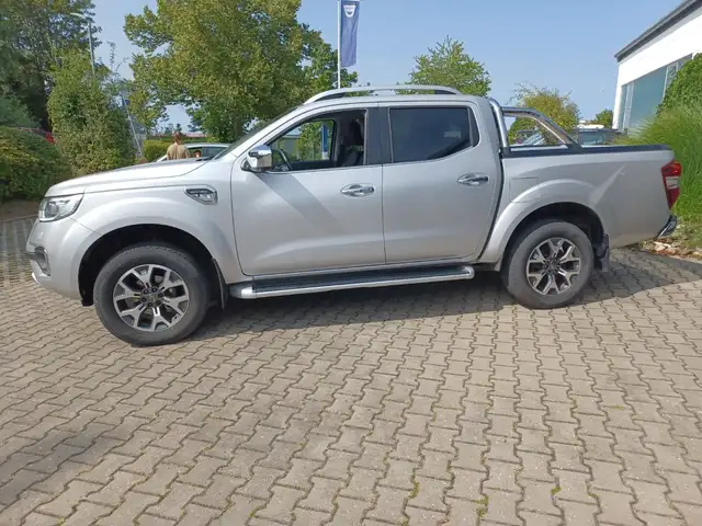 Renault Alaskan Intens Double Cab 4x4  AHK 3,5t  Rollo  Bügel