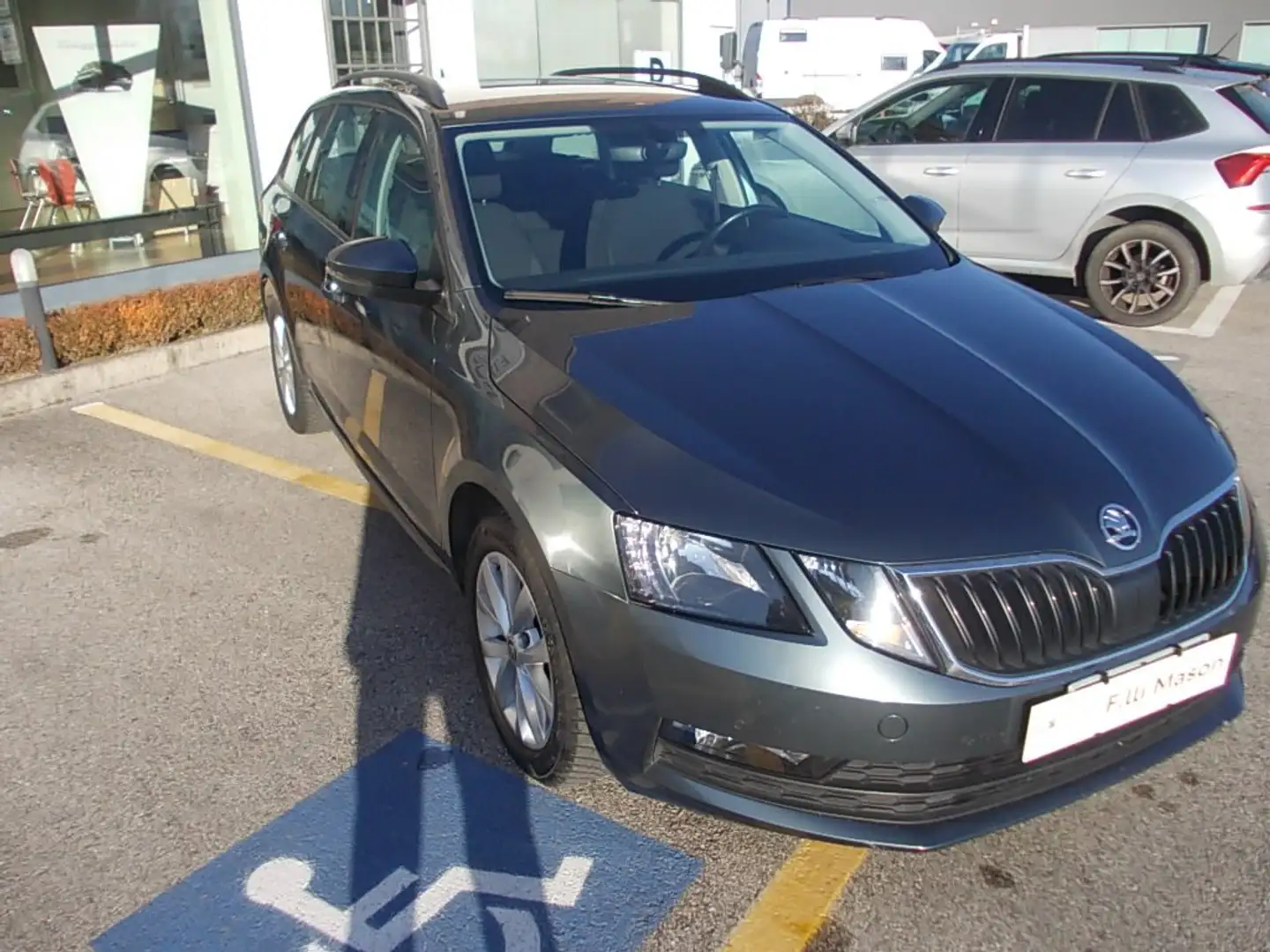 Skoda Octavia Octavia III 2017 sw 2.0 tdi Executive 150cv dsg Grigio - 2