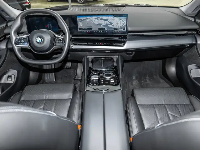 BMW 5 Series view 3