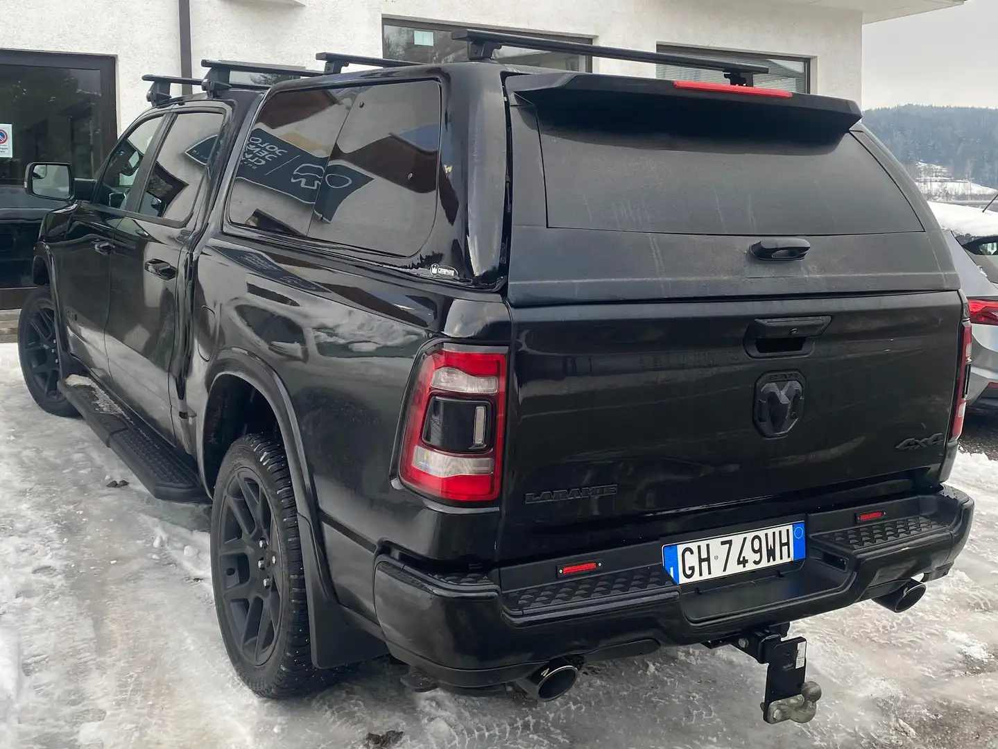 Dodge RAM Ram 1500 3.0 V6 Crew Cab Laramie Night 264cv at8 Black - 2