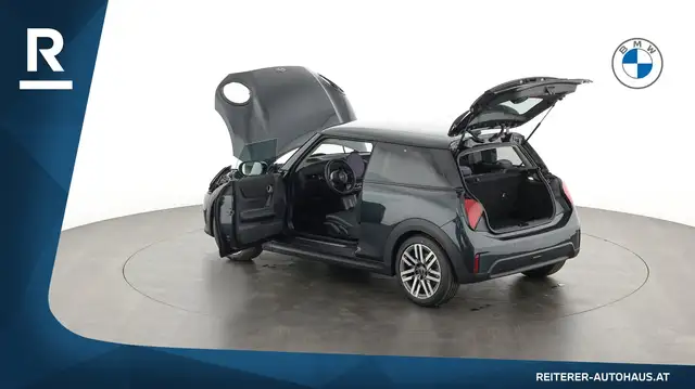 Mini Hatch view 10