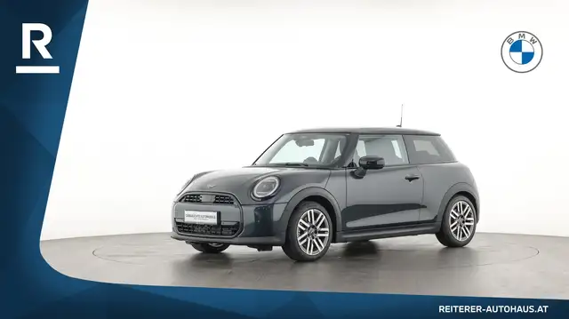 Mini Hatch view 3