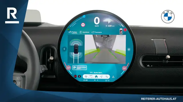 Mini Hatch view 14