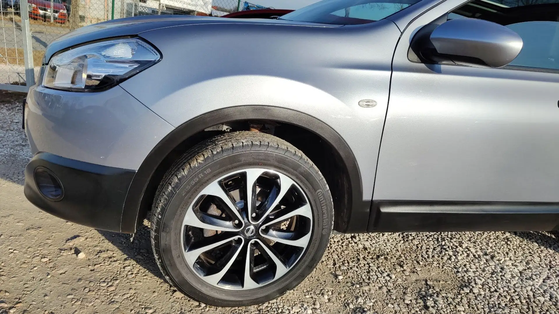 Nissan Qashqai 2.0i I-Way 4X4 Navi* Panorama*AHK*1.Hand Gris - 2