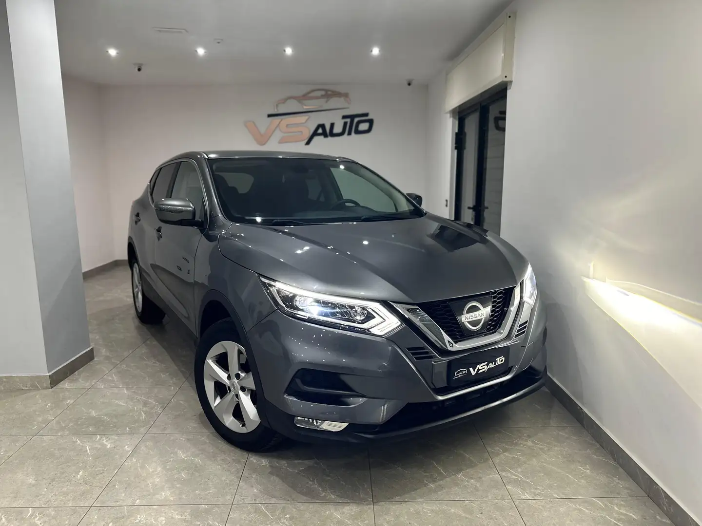 Nissan Qashqai Qashqai II 2017 1.5 dci Acenta 110cv Gris - 2