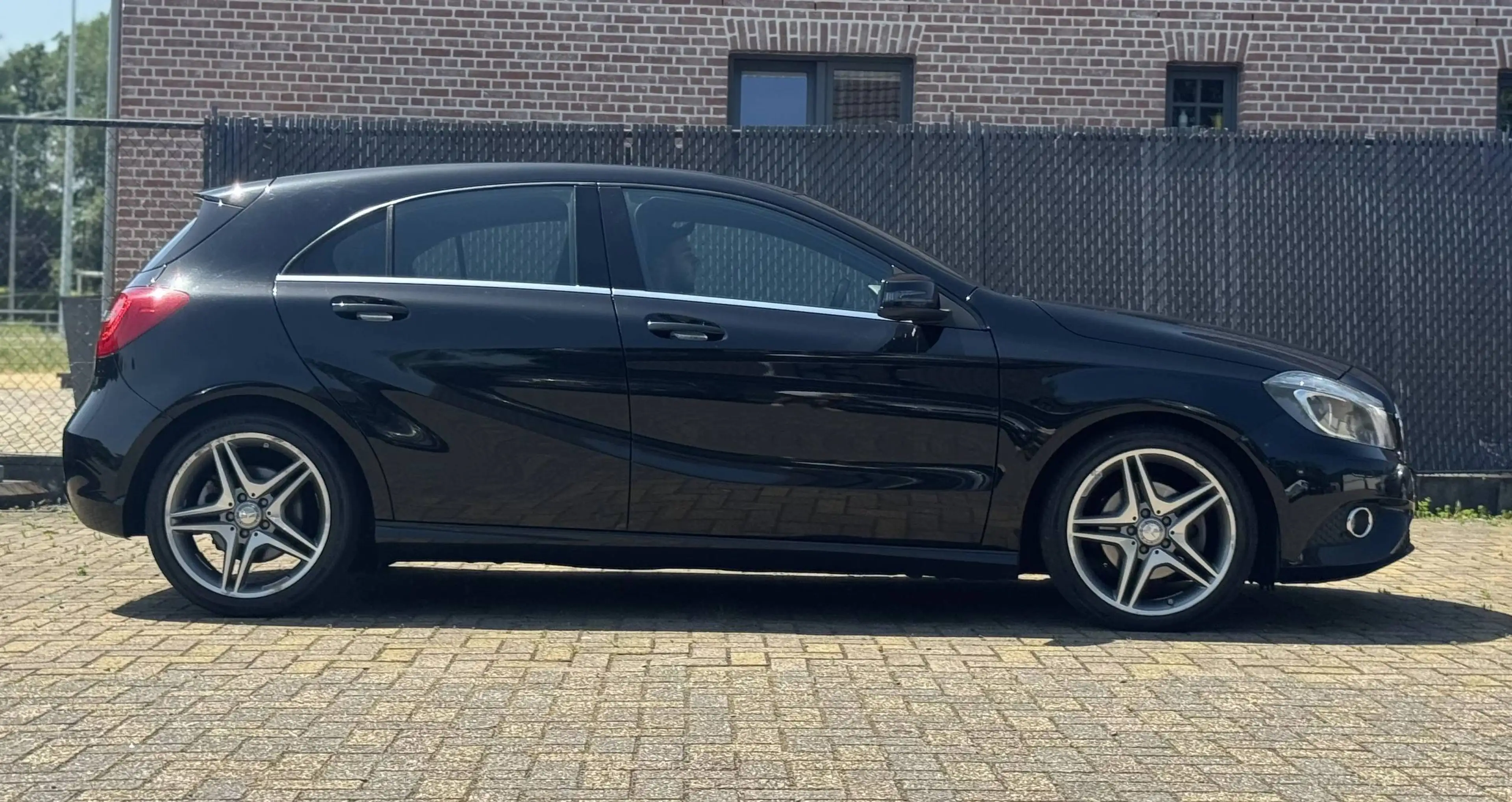 Mercedes-Benz A 220 AMG PACK — photo 3