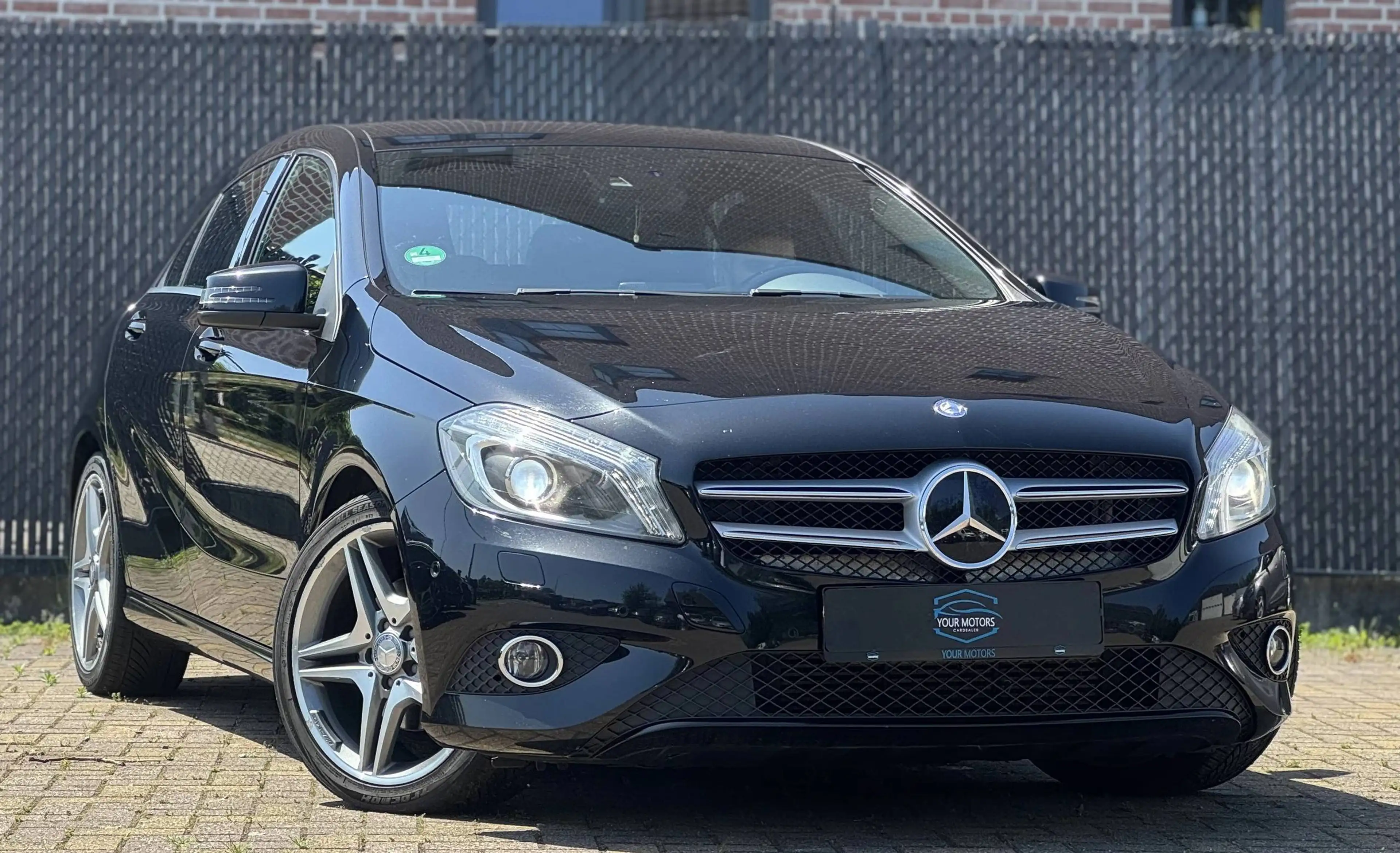 Mercedes-Benz A 220 AMG PACK