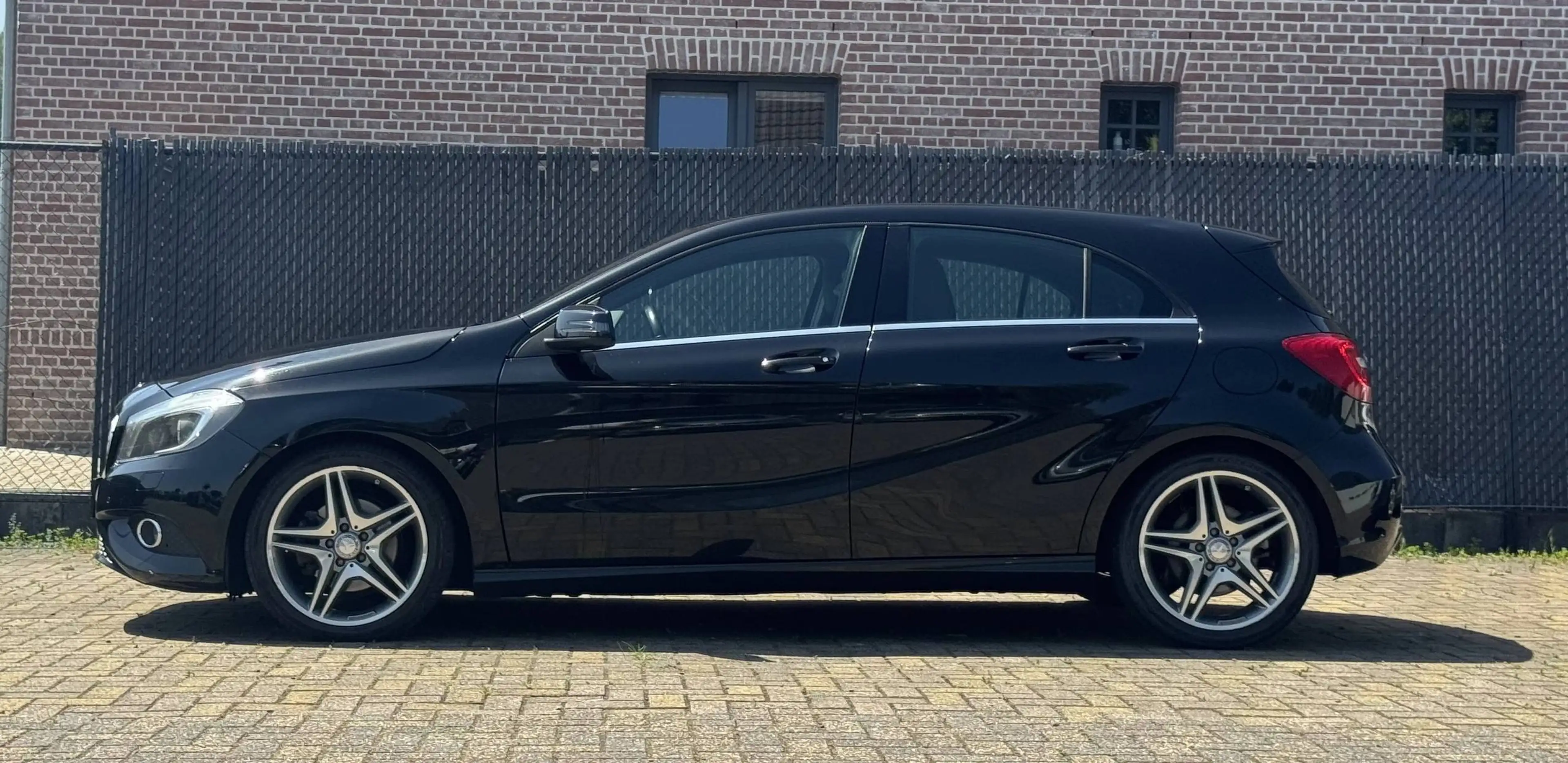 Mercedes-Benz A 220 AMG PACK — photo 4