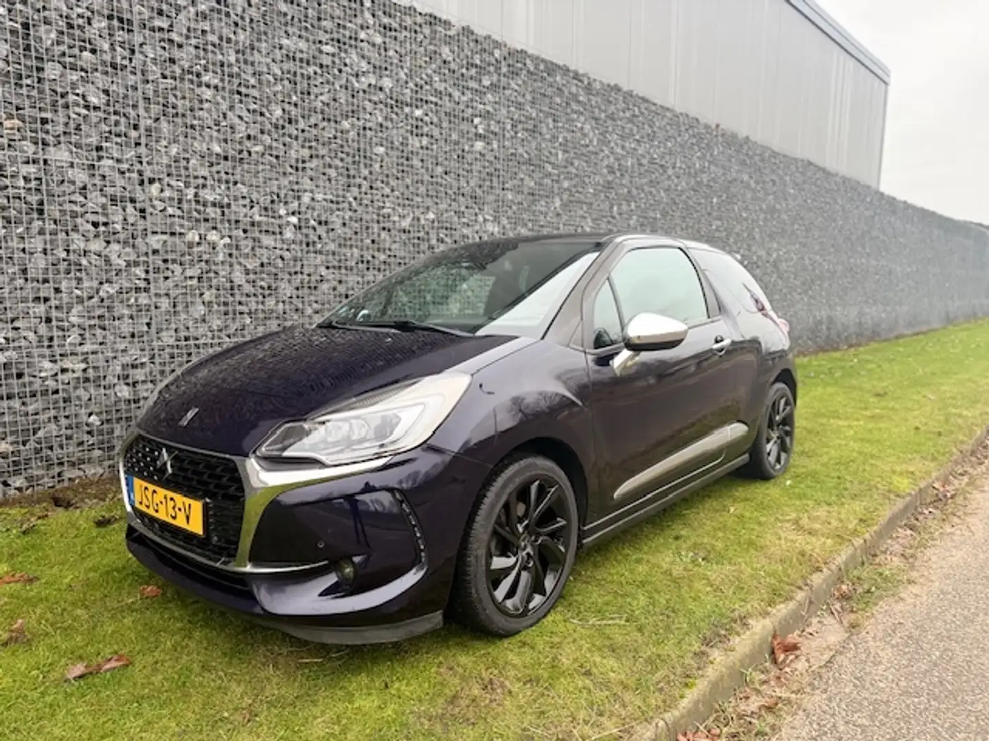 DS Automobiles DS 3 1.2 Ultra Prestige 110pk Camera Bleu - 1