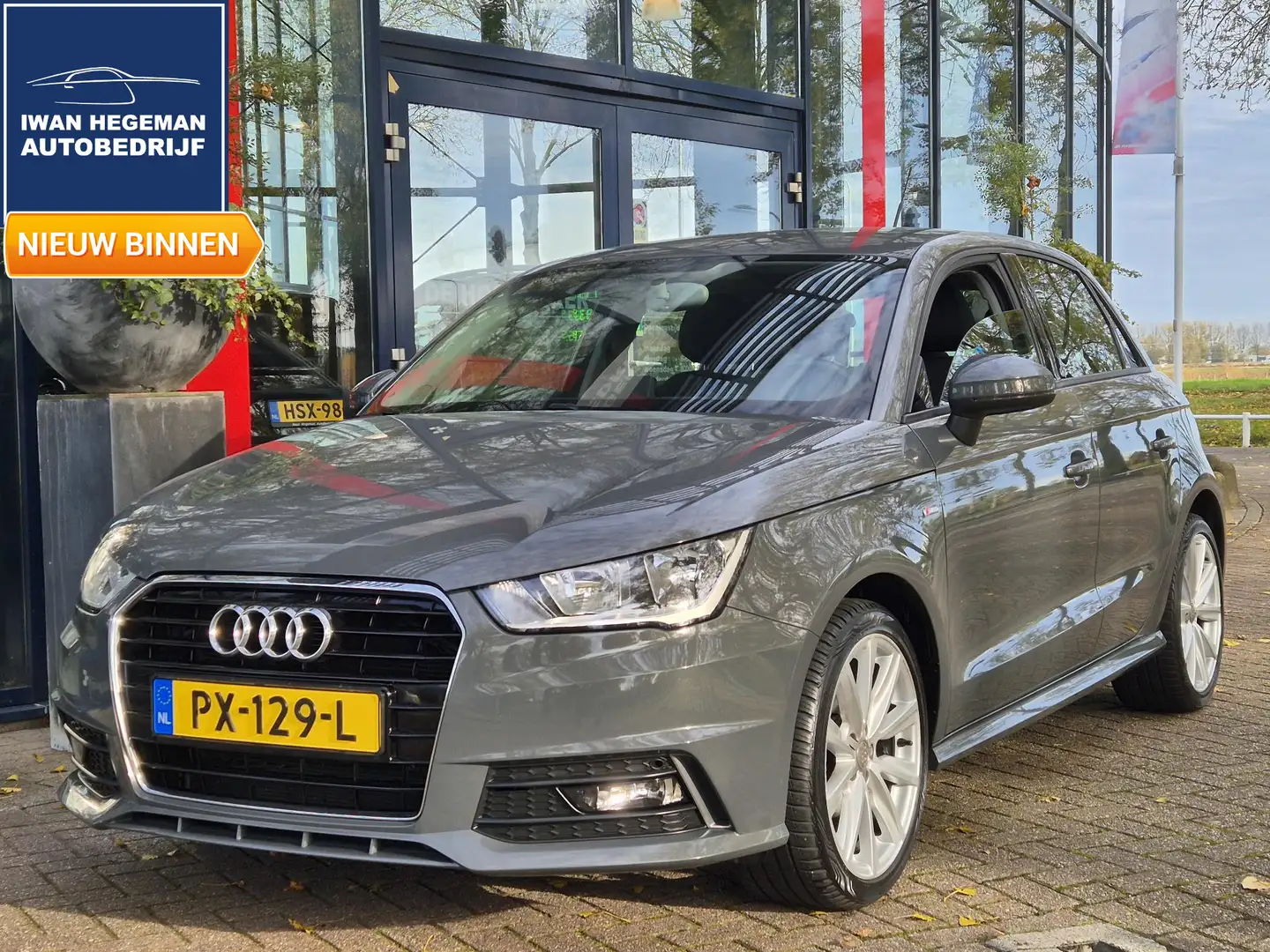 Audi A1 Sportback 1.0 TFSI Adrenalin | Navigatie | LM Velg Grijs - 1