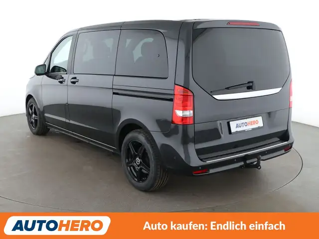 Mercedes-Benz V-Class view 4