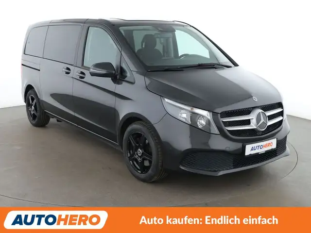 Mercedes-Benz V-Class view 8