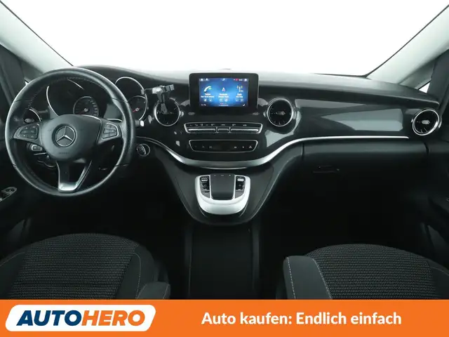 Mercedes-Benz V-Class view 12