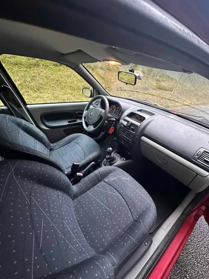 Renault Clio 1.4i Fidji