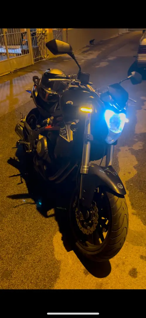 Benelli BN 302 sport - 1