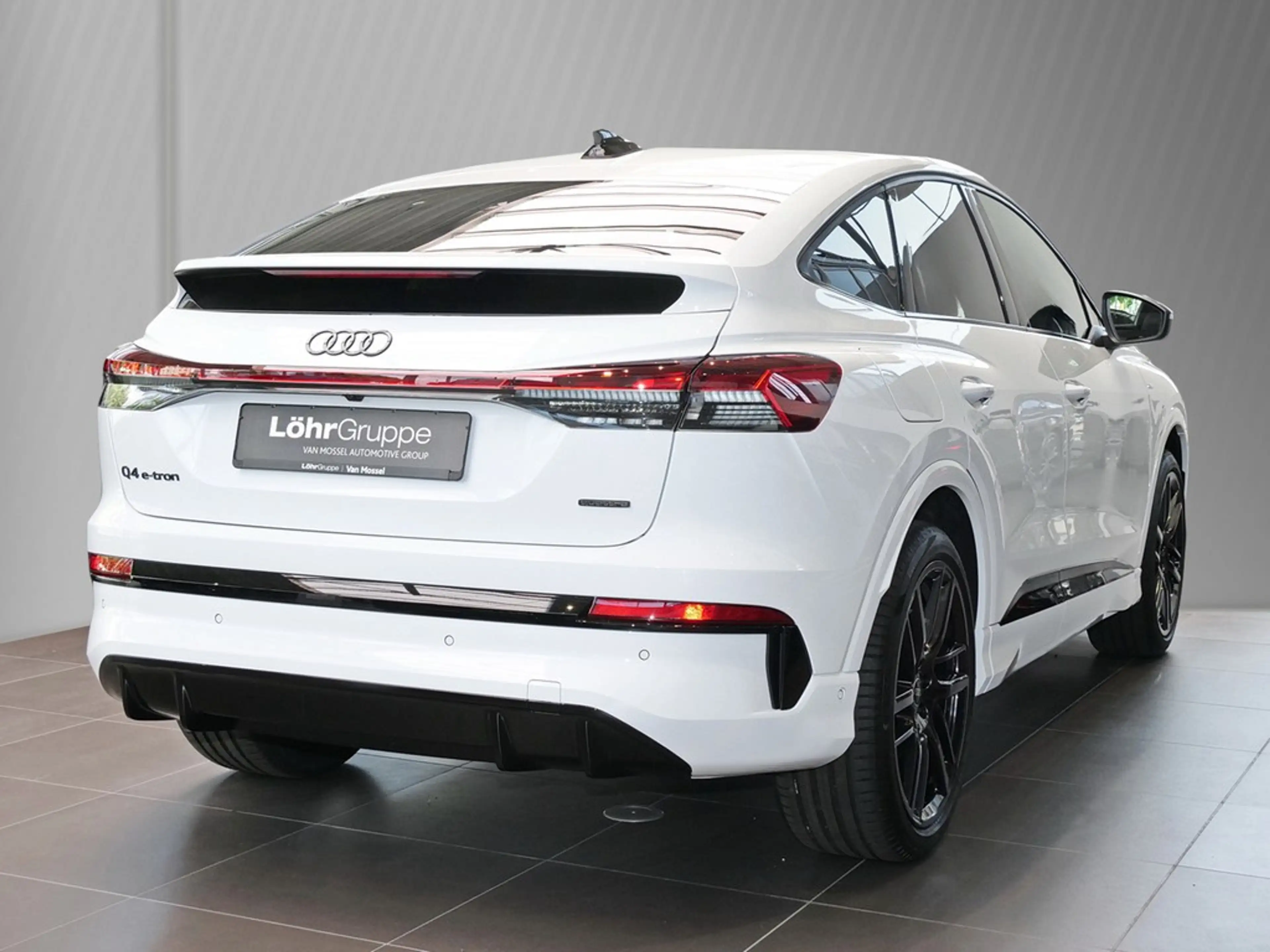 Audi R8 Q4 UPE br. 82.785,- Sportback e-tron quattro 25... — photo 4