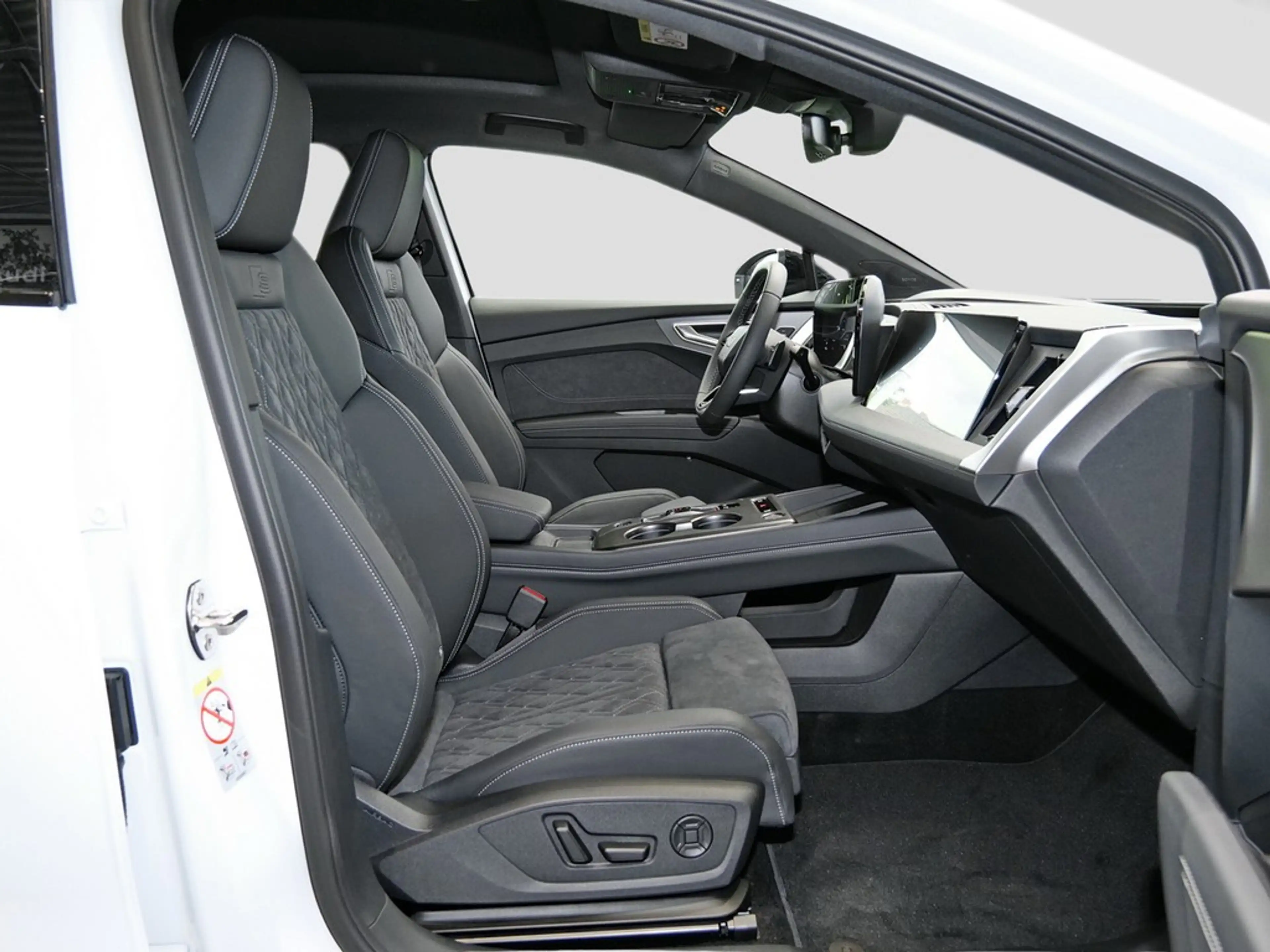 Audi R8 Q4 UPE br. 82.785,- Sportback e-tron quattro 25... — photo 7