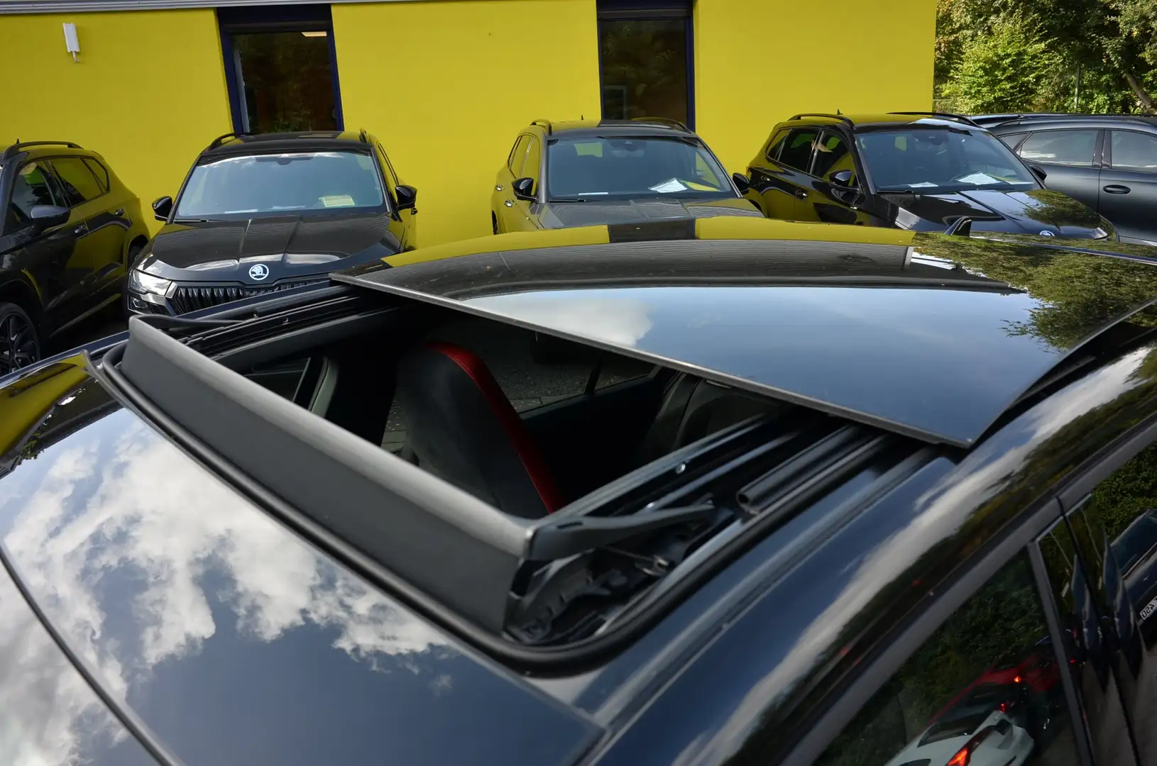 Volkswagen Golf GTI DSG Clubsport IQMATRIX+PANORAMA+HARMAN+HEADUP Black - 2