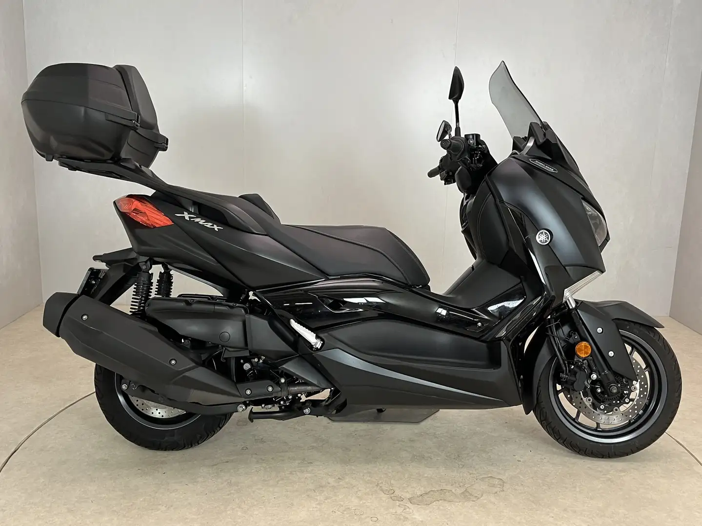 Yamaha X-Max 400 ABS Zwart - 1
