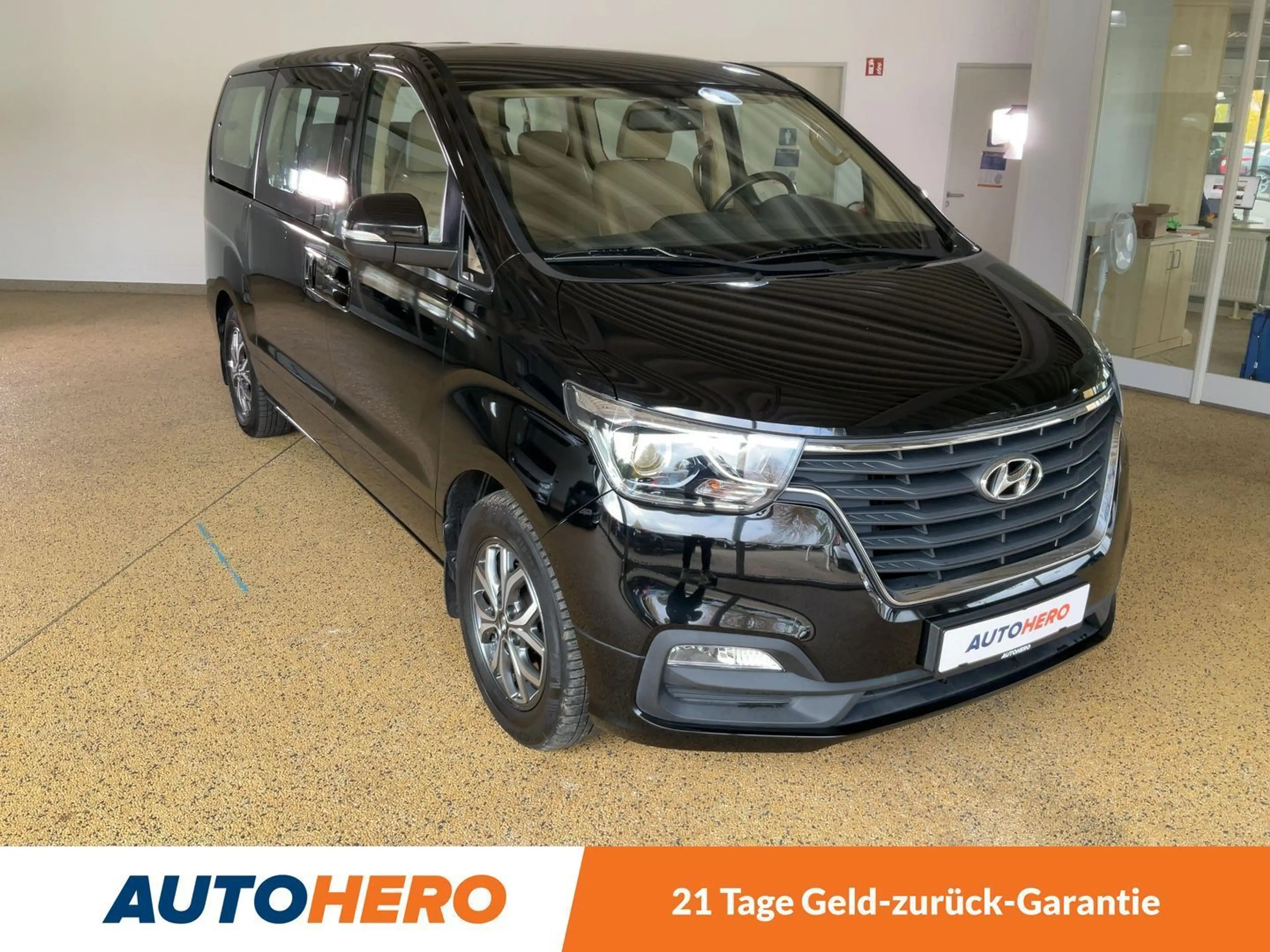 Hyundai H-1 2.5 CRDi Travel Premium Aut*NAVI*TEMPO*CAM*PDC*SHZ — photo 8