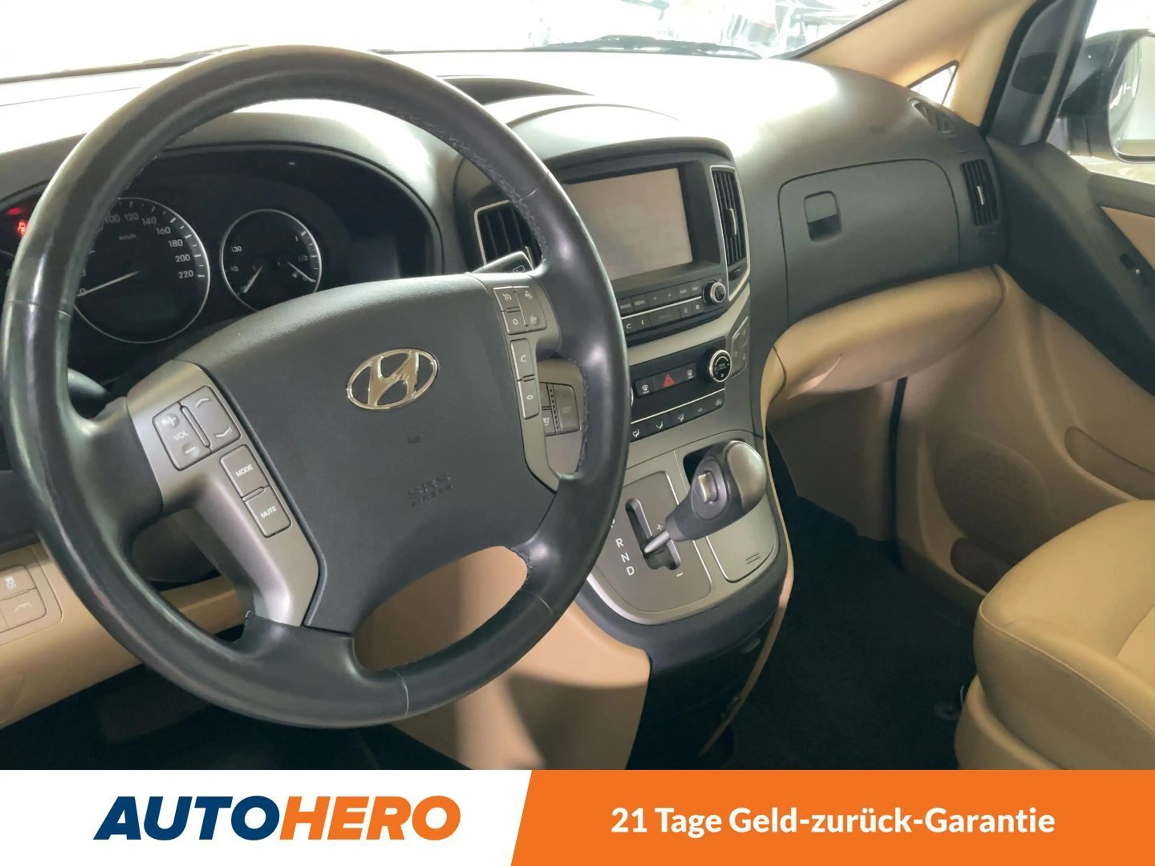 Hyundai H-1 2.5 CRDi Travel Premium Aut*NAVI*TEMPO*CAM*PDC*SHZ — photo 11