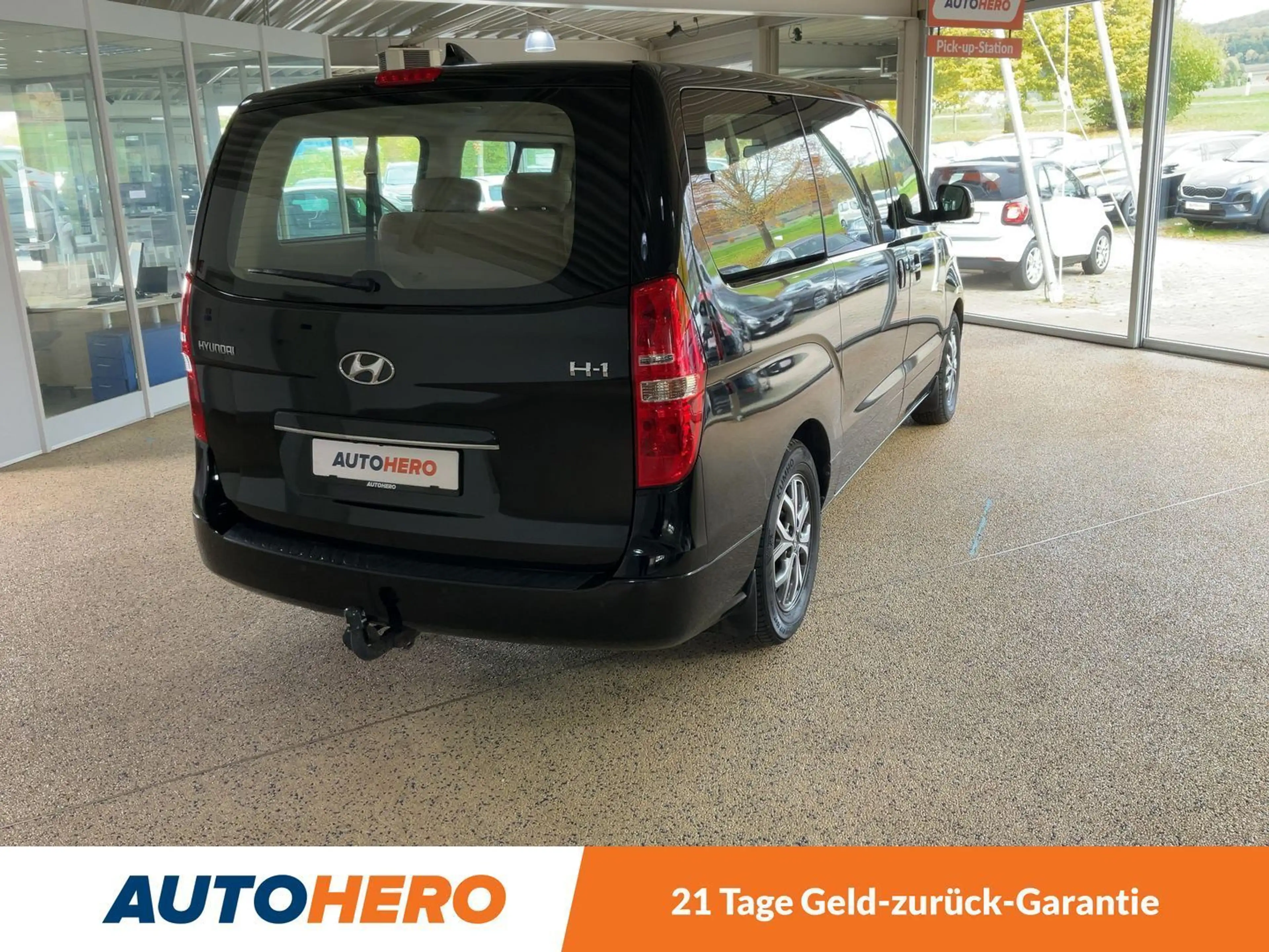 Hyundai H-1 2.5 CRDi Travel Premium Aut*NAVI*TEMPO*CAM*PDC*SHZ — photo 6