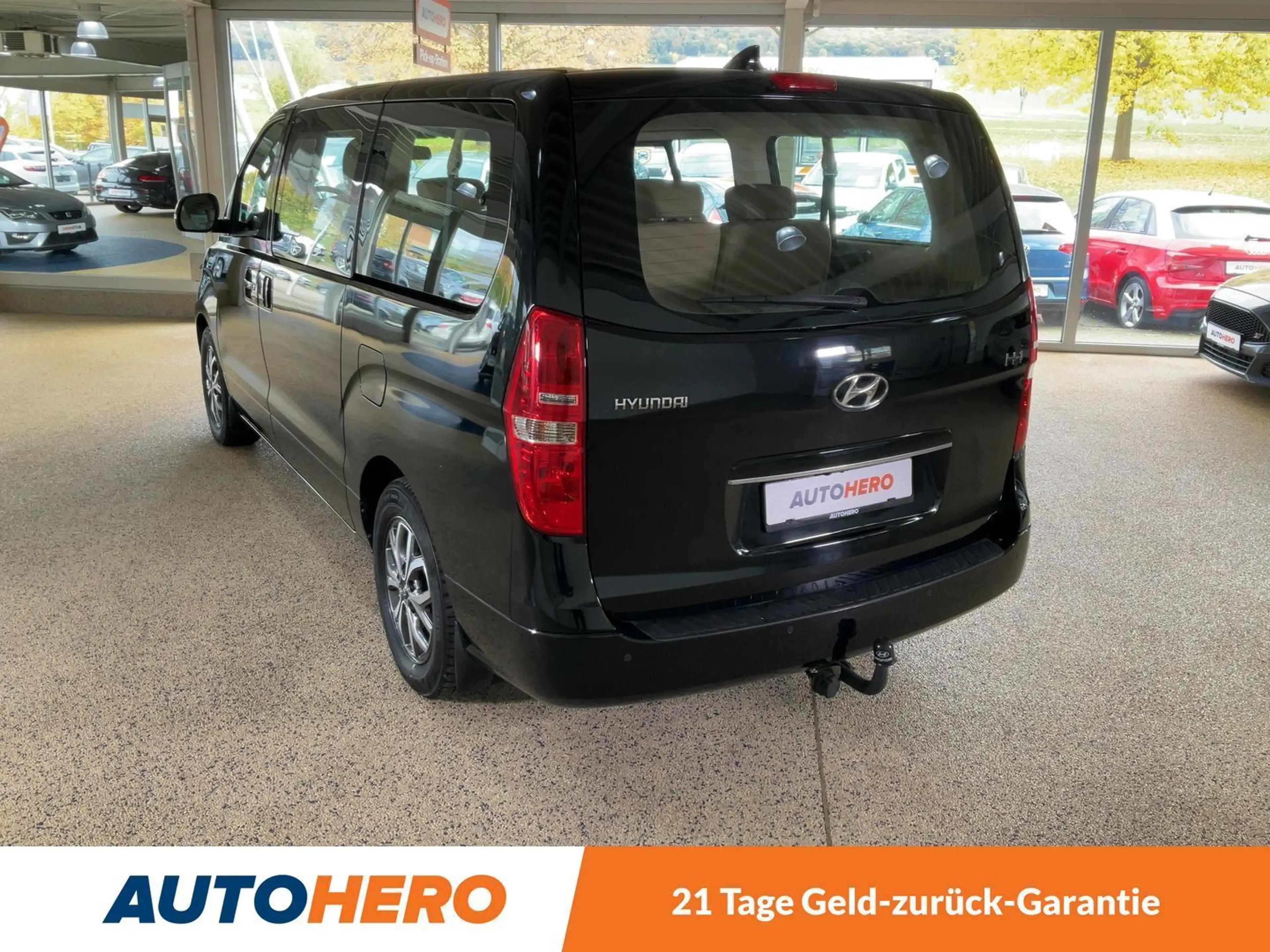 Hyundai H-1 2.5 CRDi Travel Premium Aut*NAVI*TEMPO*CAM*PDC*SHZ — photo 4