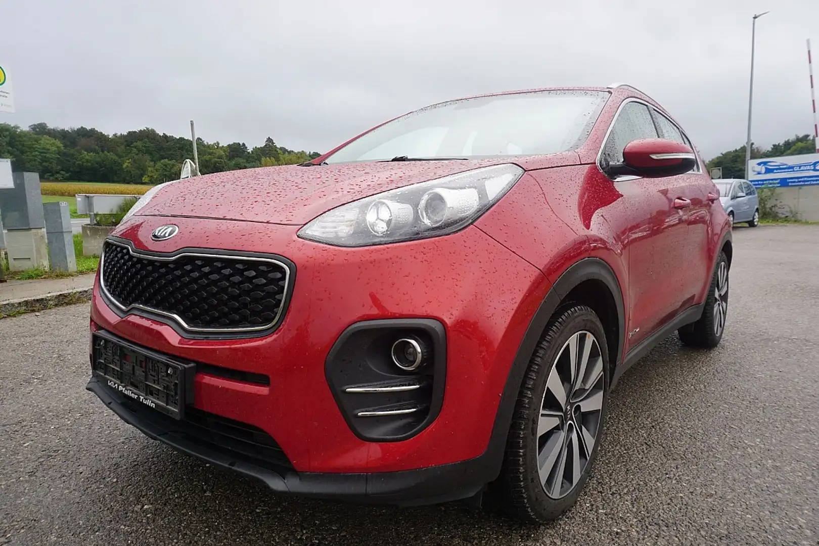 Kia Sportage 2,0 CRDI AWD Silber Rot - 2
