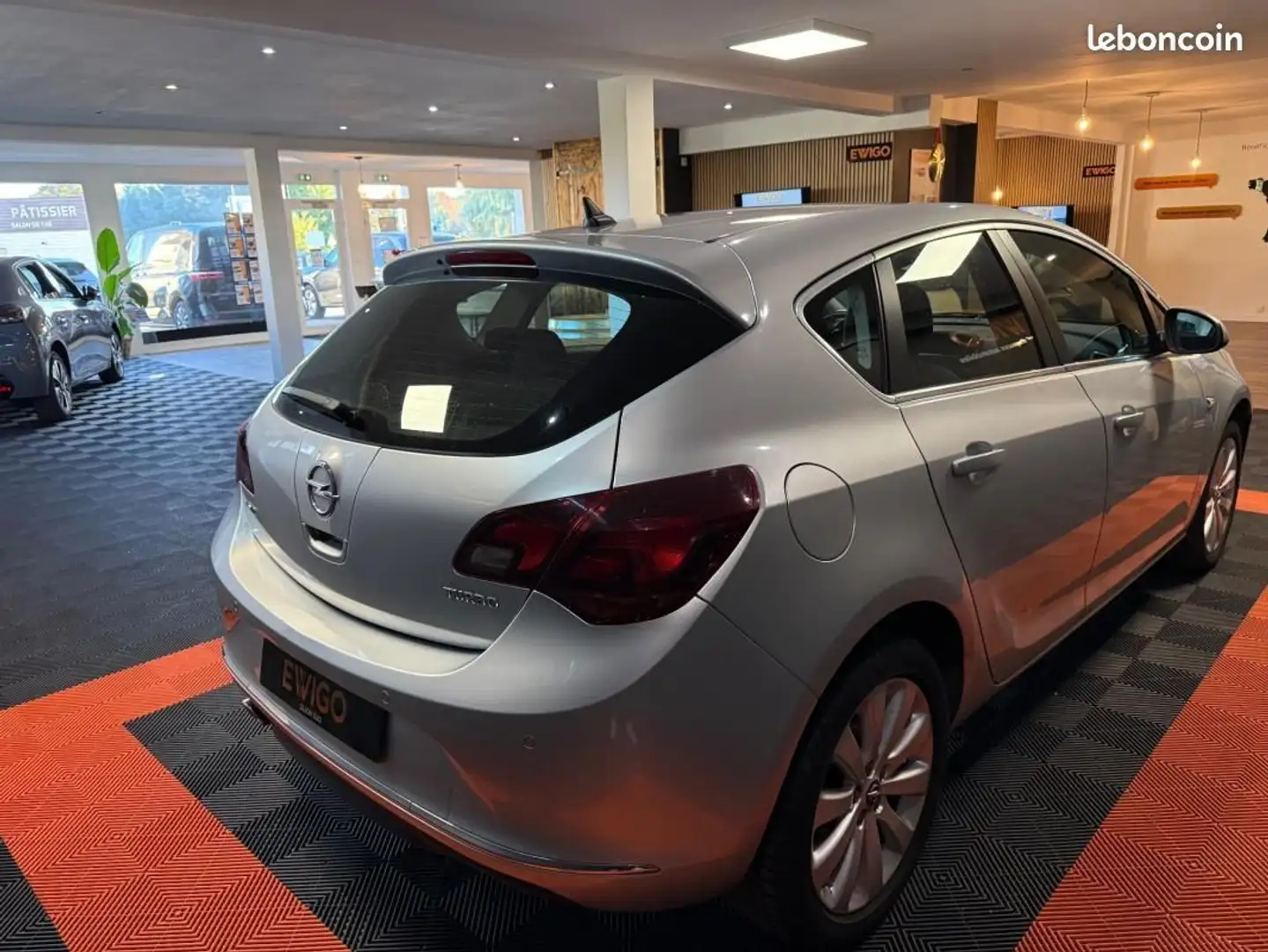 Opel Astra 1.4 T 140 COSMO Gris - 2