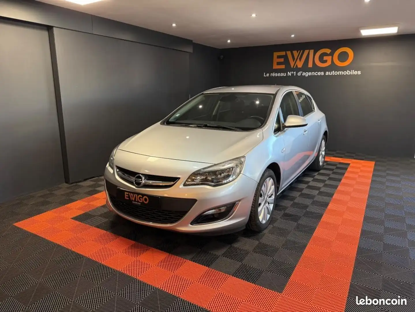 Opel Astra 1.4 T 140 COSMO Gris - 1