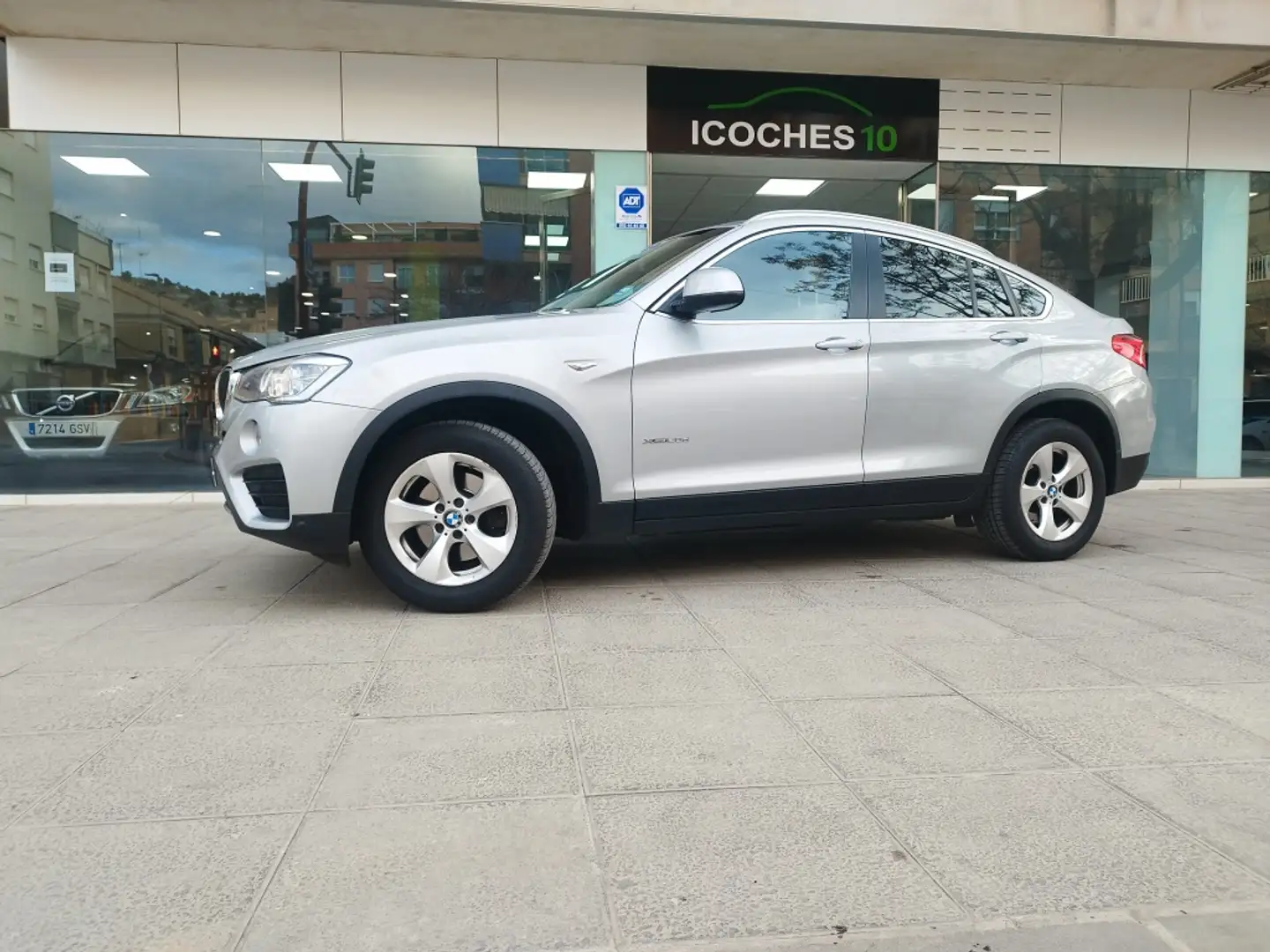 BMW X4 xDrive 20dA Grau - 1