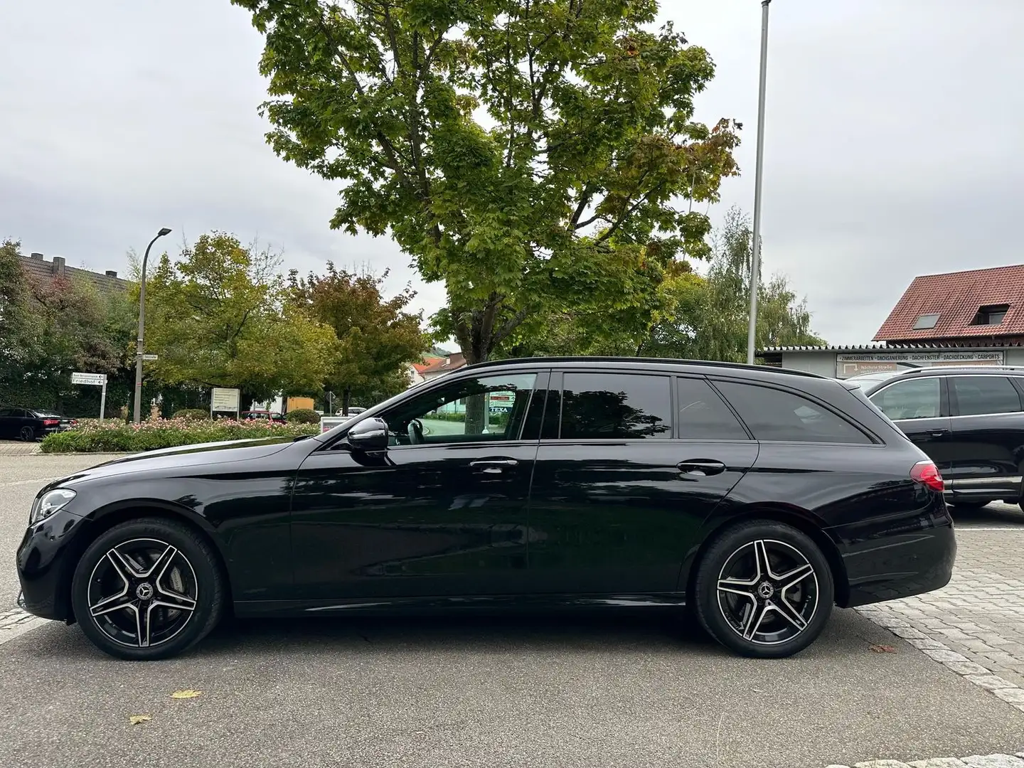 Mercedes-Benz E 300 de T/AMG Line 4Matic/Diesel-Hybrid Noir - 2