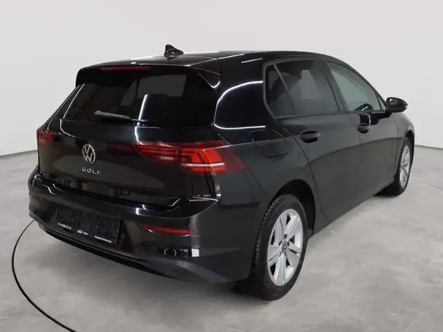 Volkswagen Golf view 4