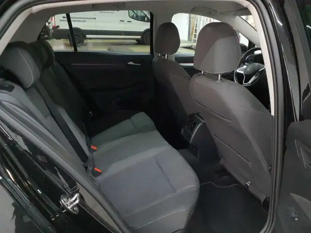 Volkswagen Golf view 14