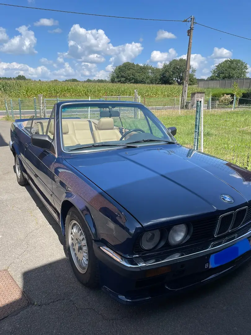 BMW 320 Синій - 1