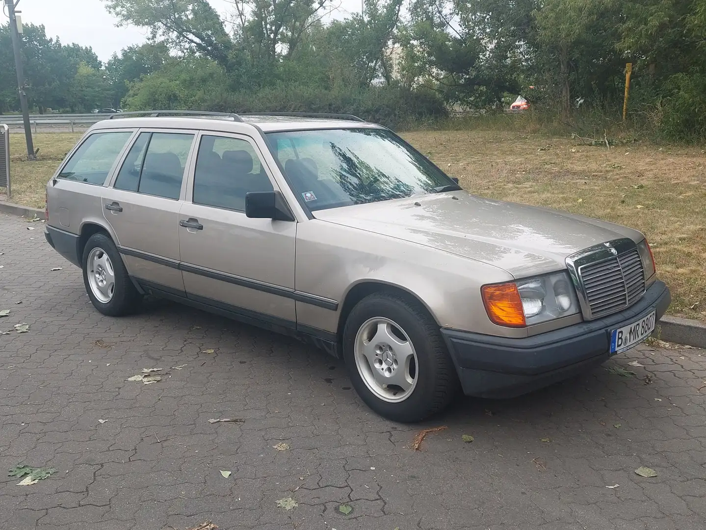 Mercedes-Benz S124 230 TE Bronze - 1