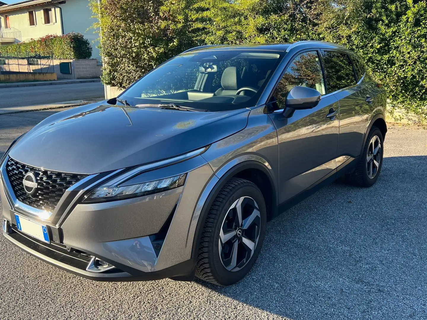 Nissan Qashqai N-Connecta 2wd 158cv GARANZIA NISSAN Gris - 1
