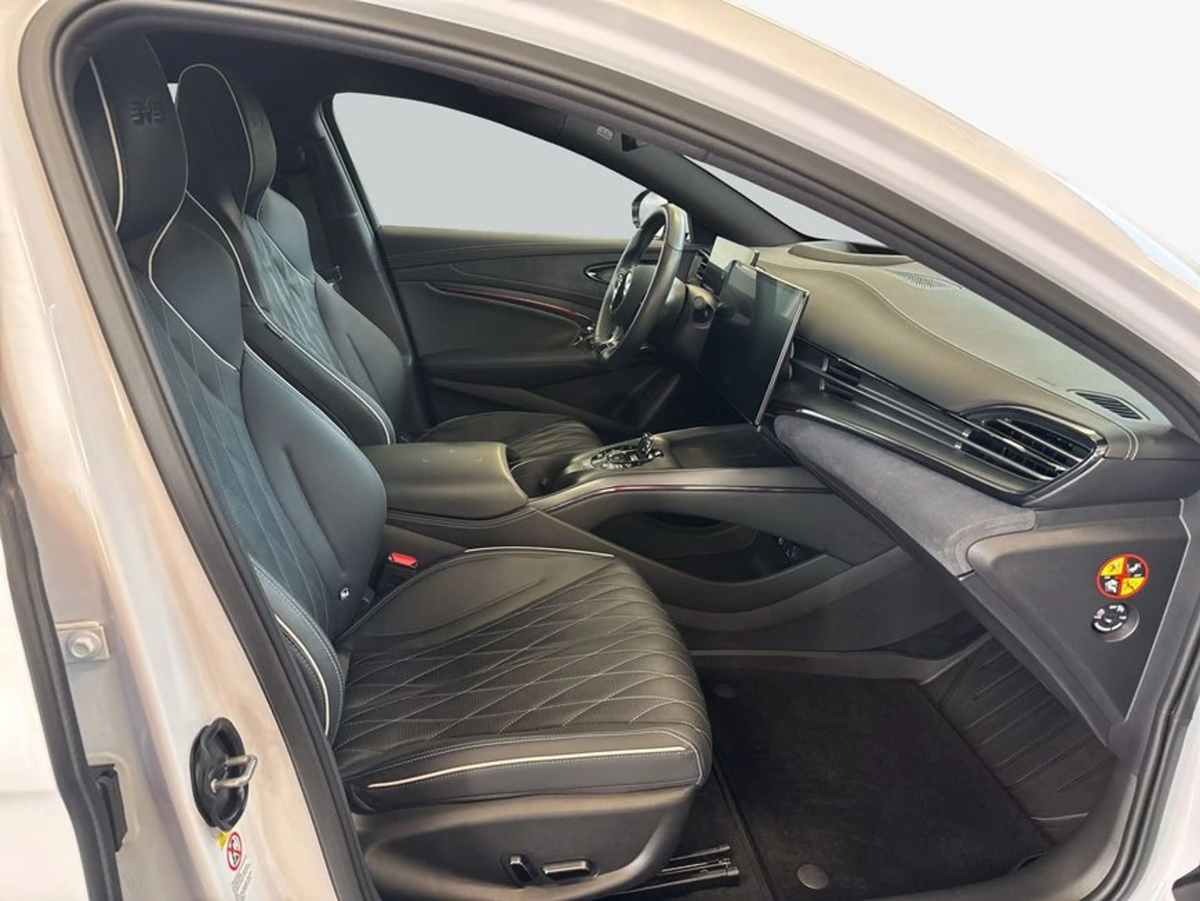 BYD Seal Excellence — photo 13