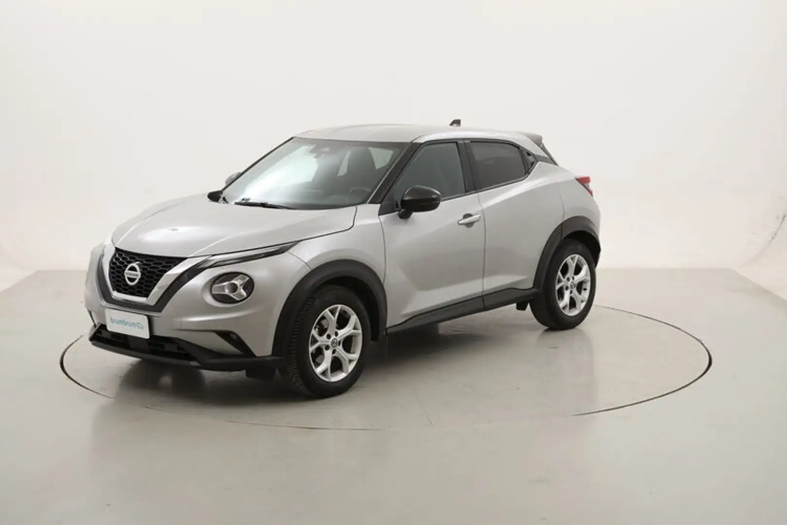 Nissan Juke N-Connecta 1.0 Benzina 114CV Silber - 1