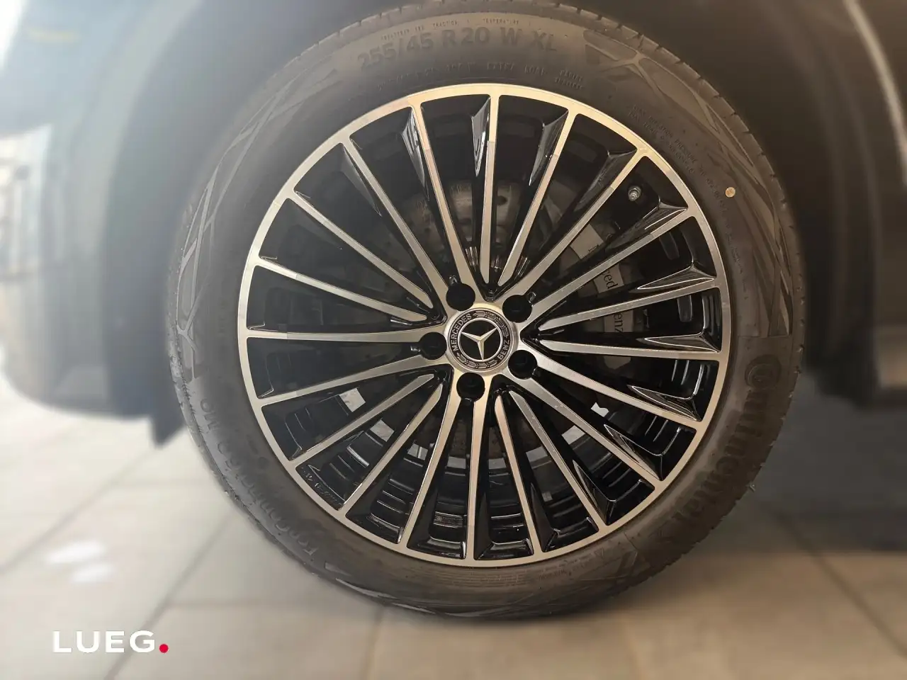 Mercedes-Benz GLC 220 d 4MATIC AMG+NIGHT+AHK+MEMORY+360+DISTR 8